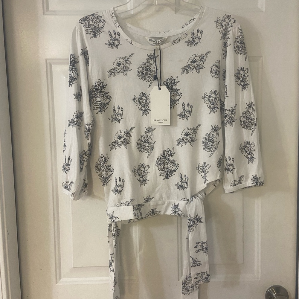 NWT Brave Soul London Long sleeve white black flower design side ties at bottom